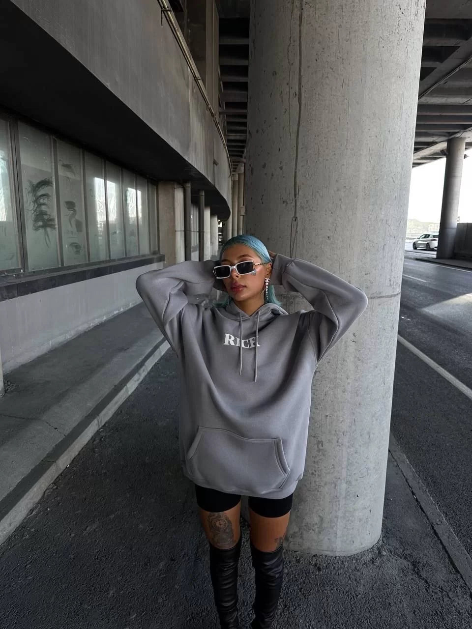 Uzun Kol Kapüşonlu Göğüs Baskılı SweatShirt - Varsayılan