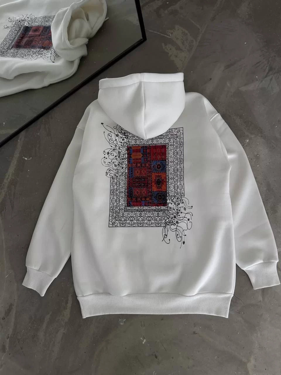 Uzun Kol Kapüşonlu Ön Ve Arka Baskılı SweatShirt - Varsayılan