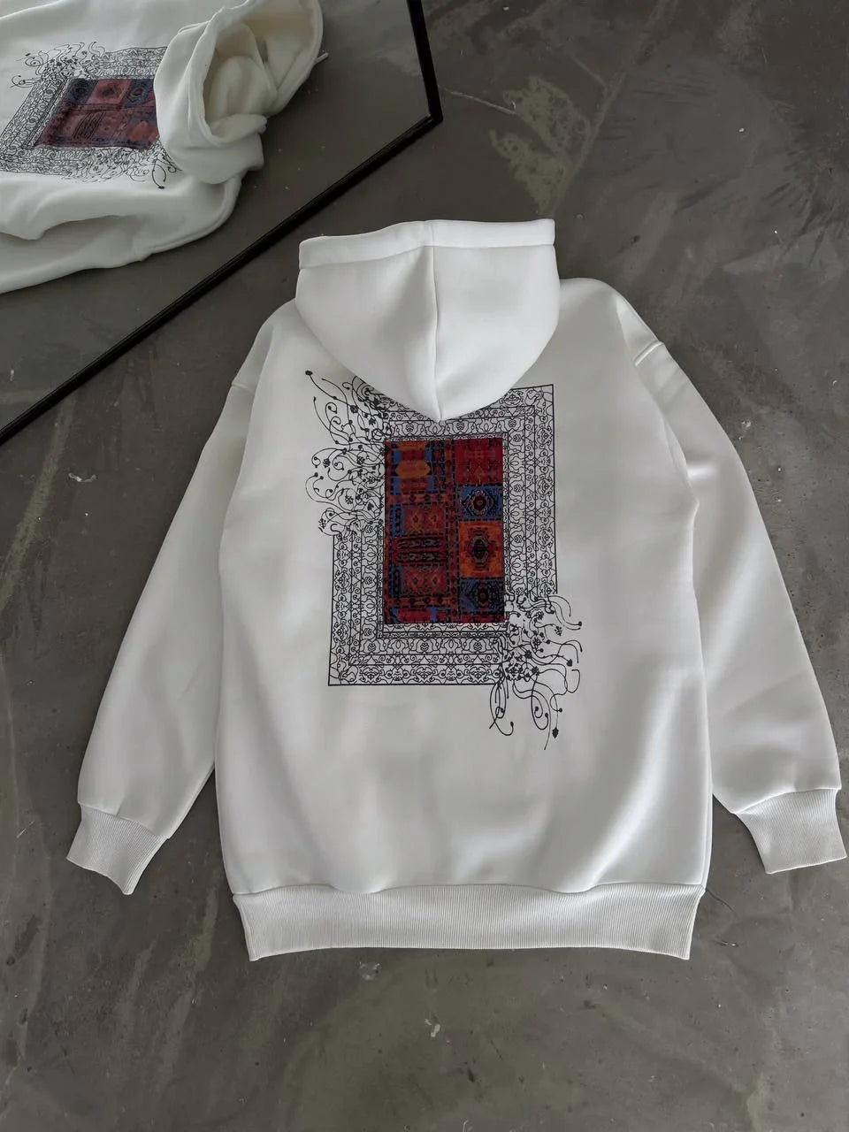 Uzun Kol Kapüşonlu Ön Ve Arka Baskılı SweatShirt - Varsayılan